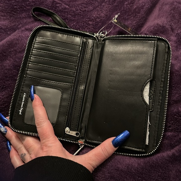 500 – Walt Disney Cinderella wallet bundle - Picture 3 of 4